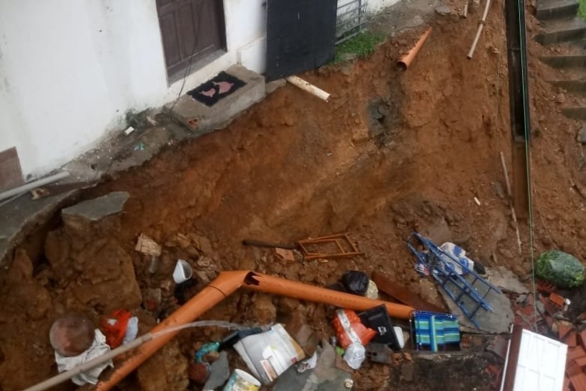 Moradores da Gamboa desejam melhoria no bairro após desabamento de residências