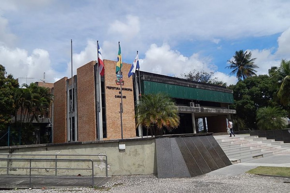 Quatro pessoas ficam feridas após serem atacadas por porco em Camaçari