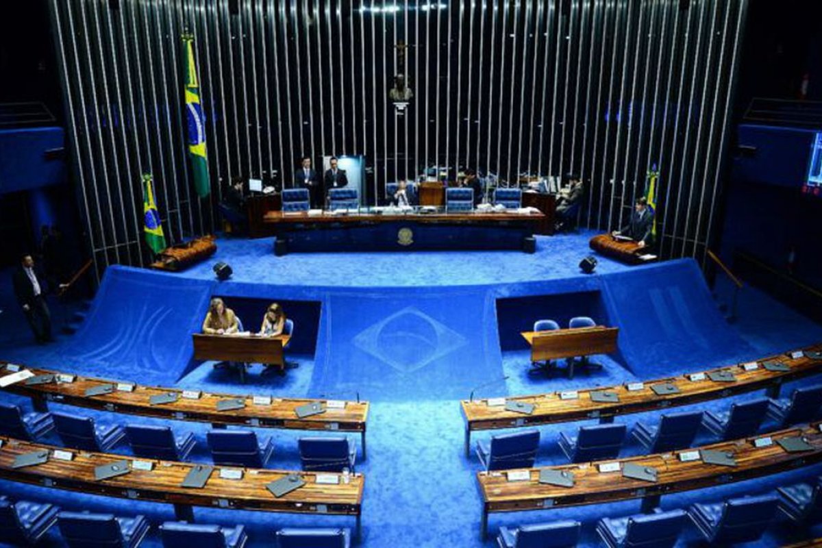 Senado deve votar lei das fake News nesta terça