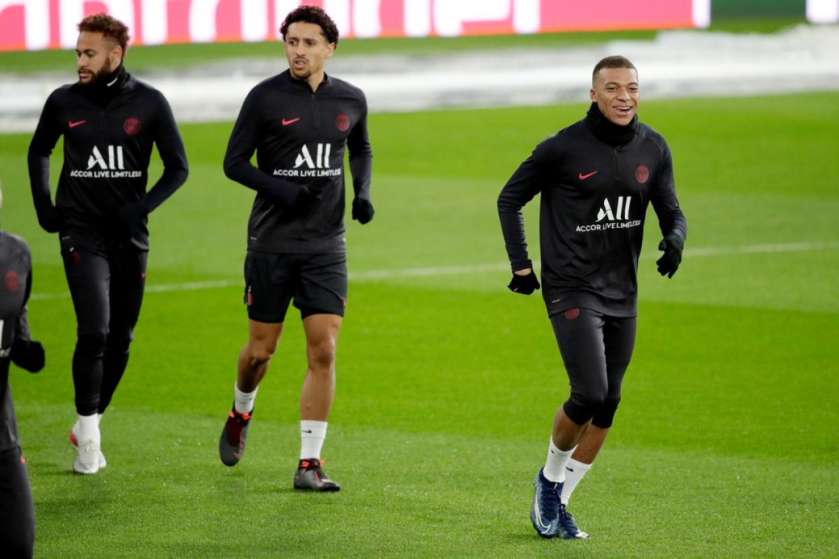 PSG deve retomar treinos no dia 22 de junho, revela jornal francês