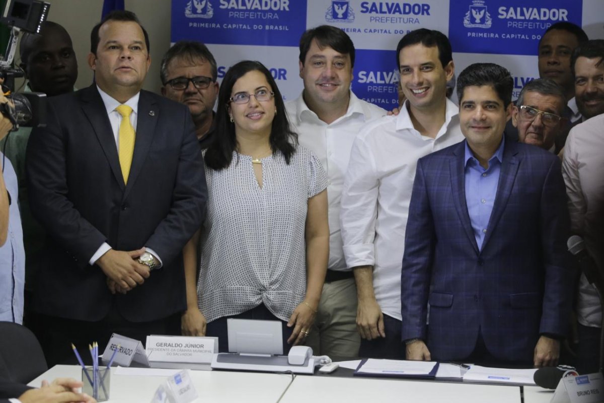 ACM Neto anuncia mudanças na equipe de governo