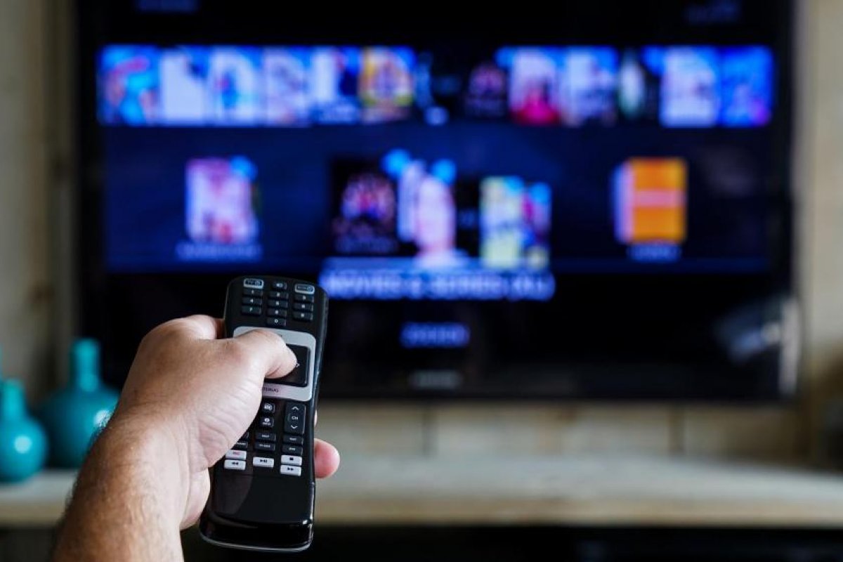 Em meio ao isolamento social, filmes estreiam direto em plataformas de vídeos