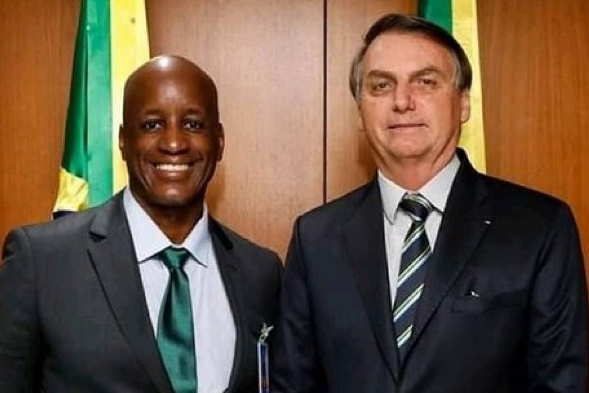 Defensoria solicita saída urgente de Sérgio Camargo da Fundação Palmares