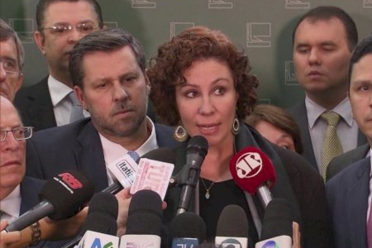 "O direito de manifestação de todos deve ser preservado e respeitado", diz Zambelli após depor na PF