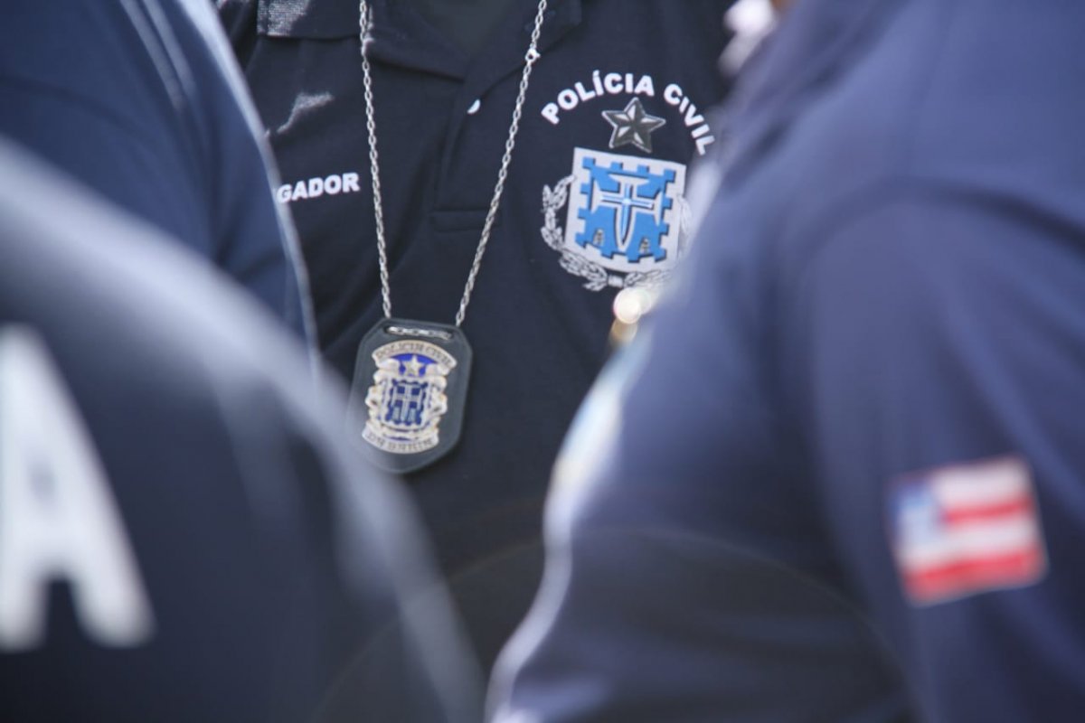 Foragido se entrega após ser incluído no Baralho do Crime