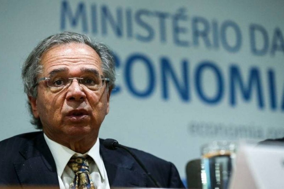 Paulo Guedes diz que nunca pediu para Coaf investigar Glenn Greenwald
