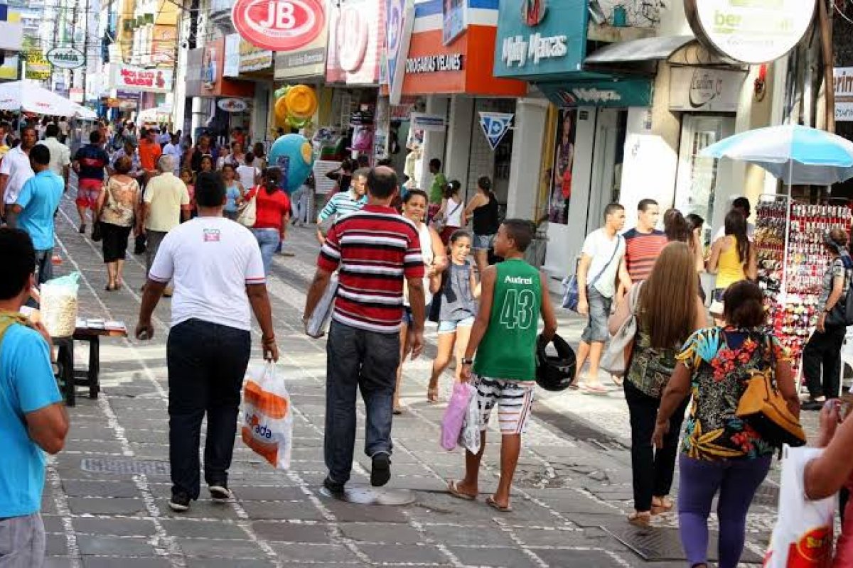 Ilhéus: Justiça intima prefeitura a se manifestar após pedido do MP para fechamento do comércio
