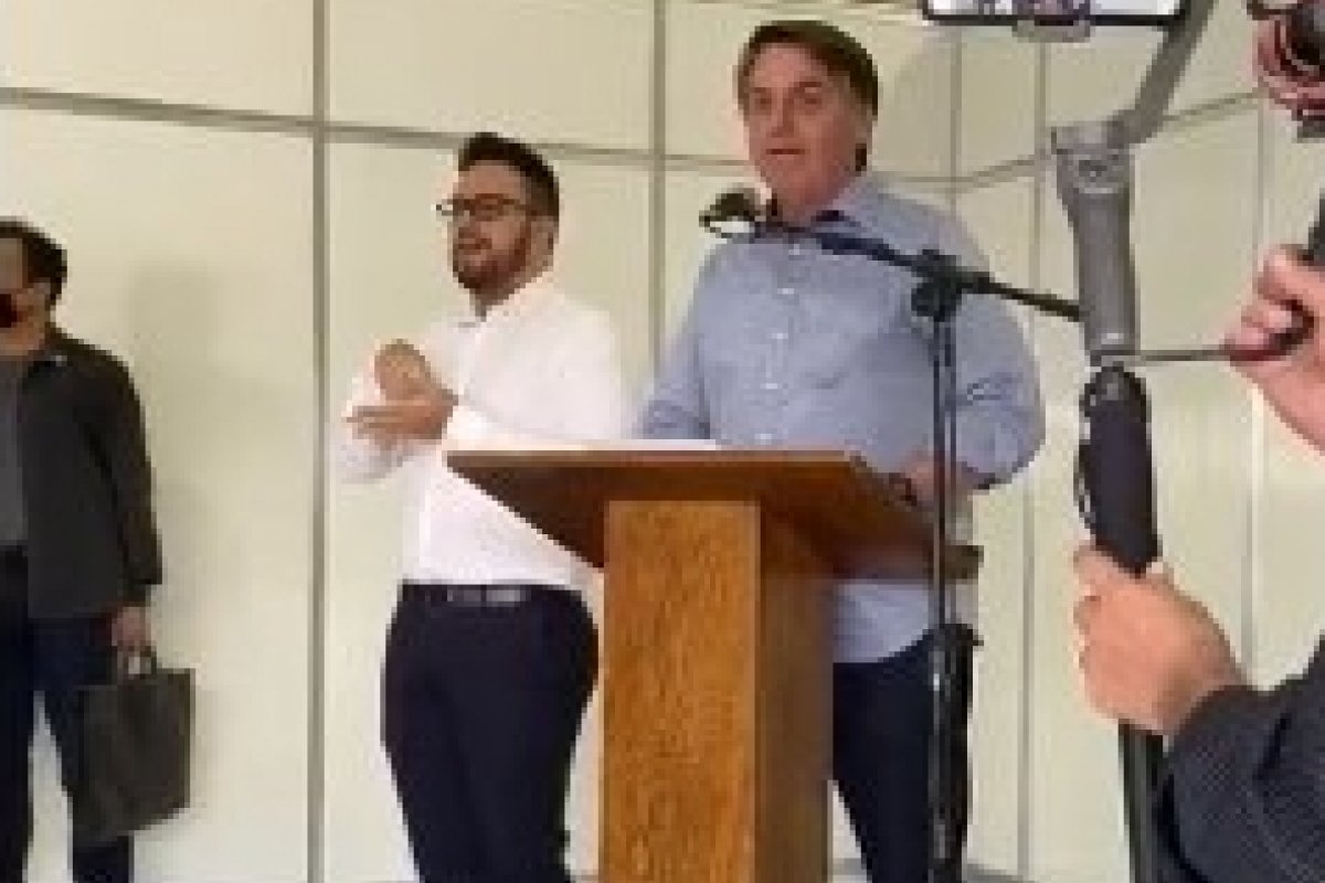 Veja vídeo: Bolsonaro diz quer "morrer amigo" de Caiado