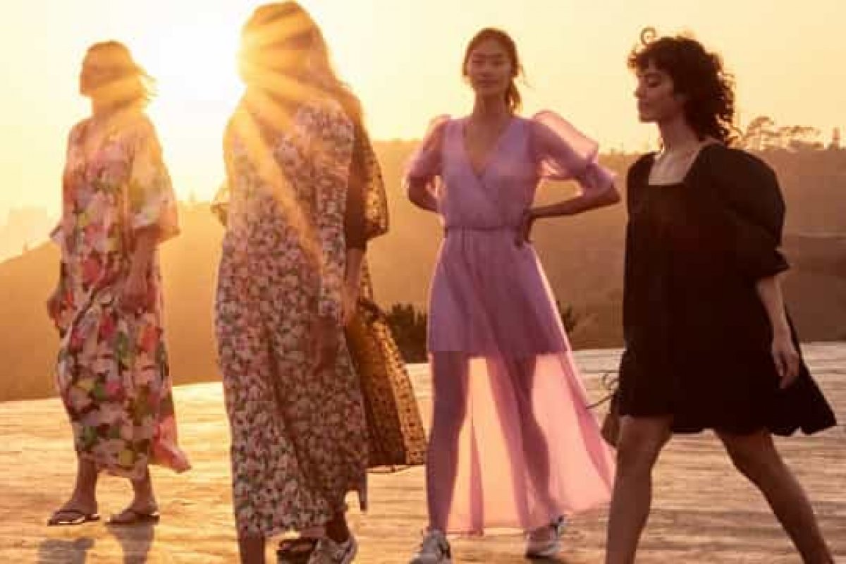 H&M lança vestidos com materiais reciclados