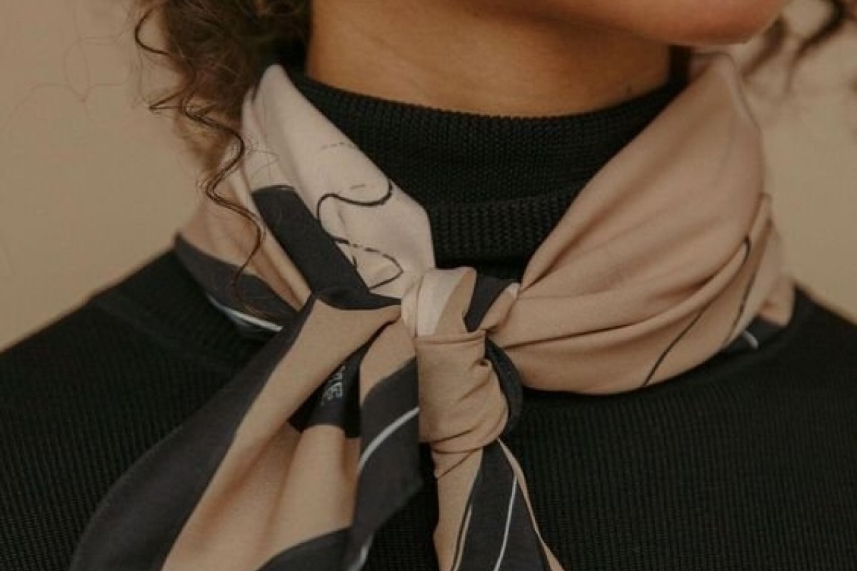 Como usar lenços coloridos no inverno