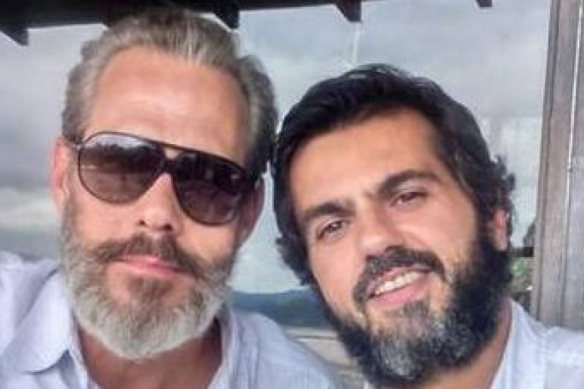 Galã dos anos 90 fala da relação de 25 anos com produtor