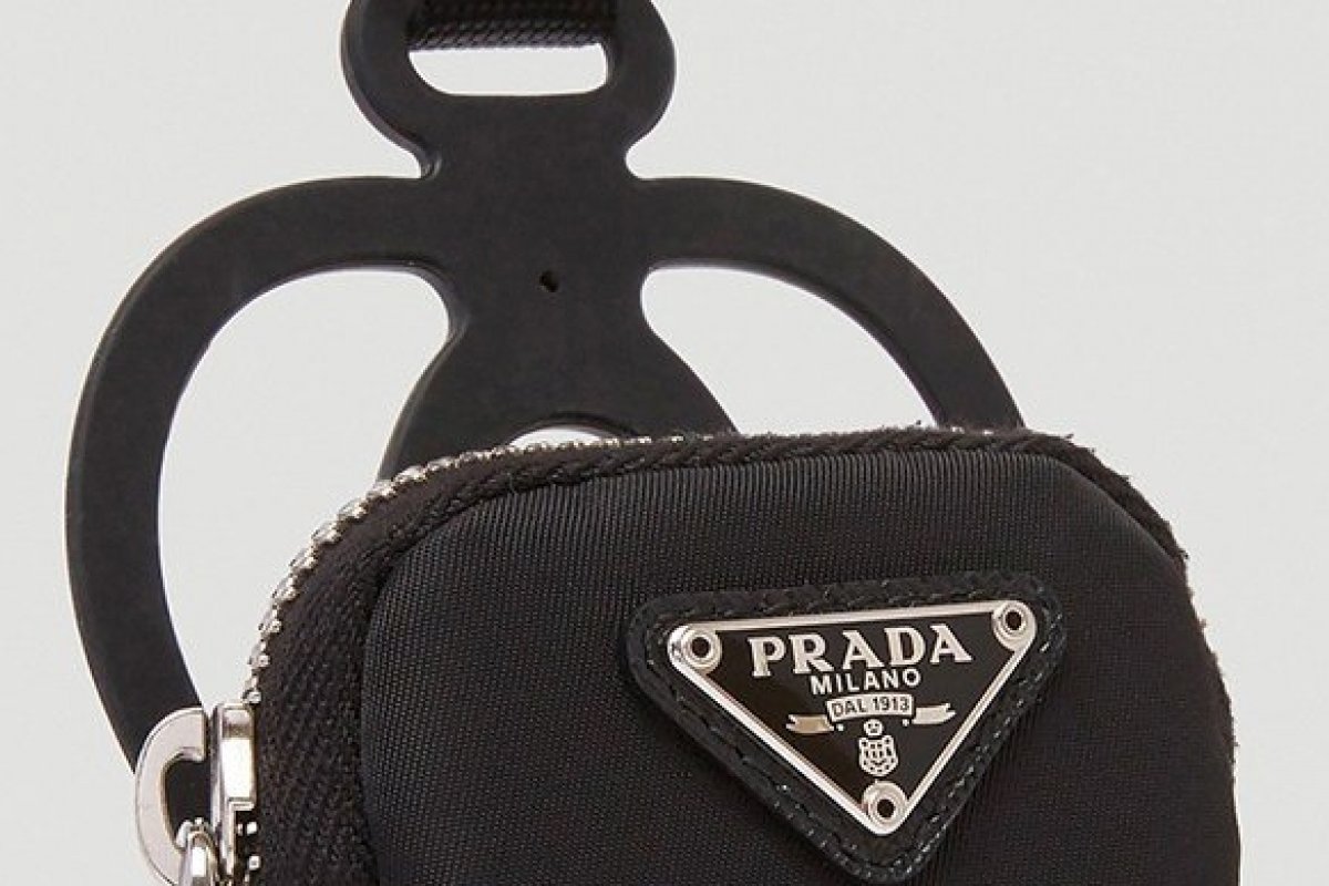 Prada lança bolsa que promete se tornar desejo dos fashionistas