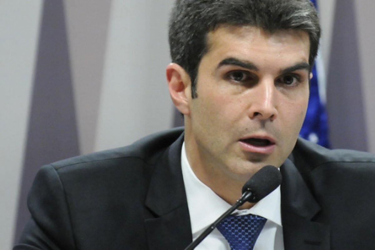 Helder Barbalho se diz 'tranquilo', após ter sido alvo de busca da PF