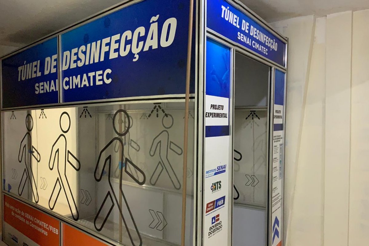 Túnel de desinfecção do Senai Cimatec é implantado no hospital Clériston Andrade em Feira de Santana