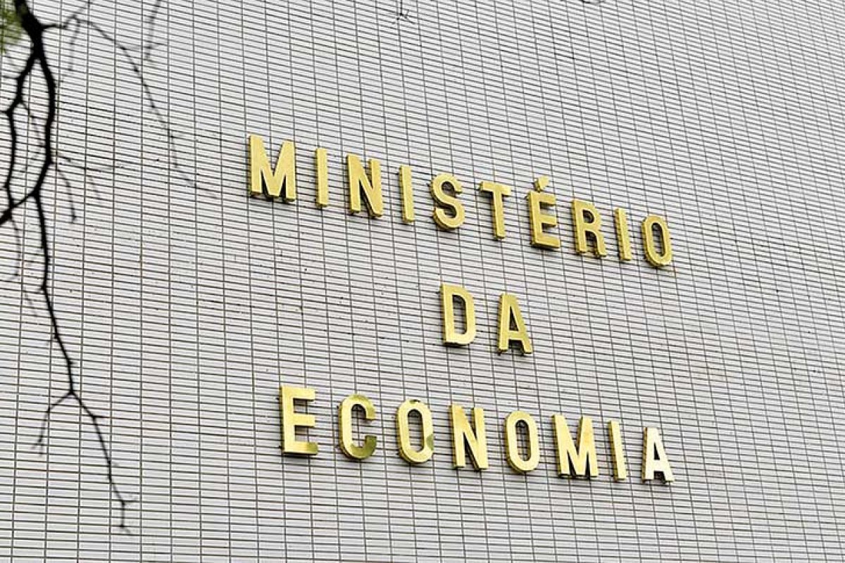 Governo garante linha de crédito a micro e pequenas empresas