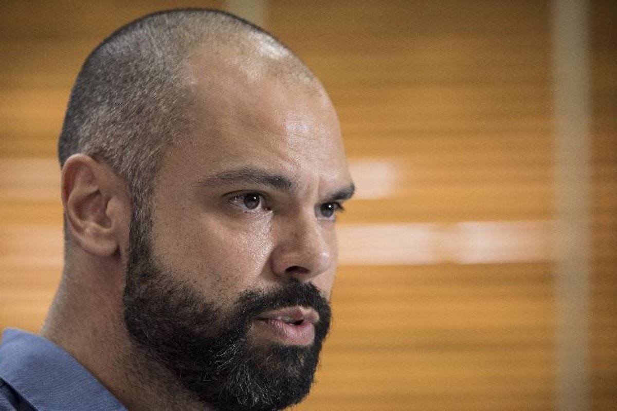 Prefeito de SP pede a expulsão de Aécio Neves do PSDB