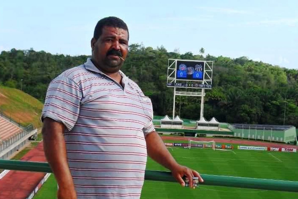 Morre sexta vítima do acidente envolvendo um micro-ônibus e um caminhão na BR-324 