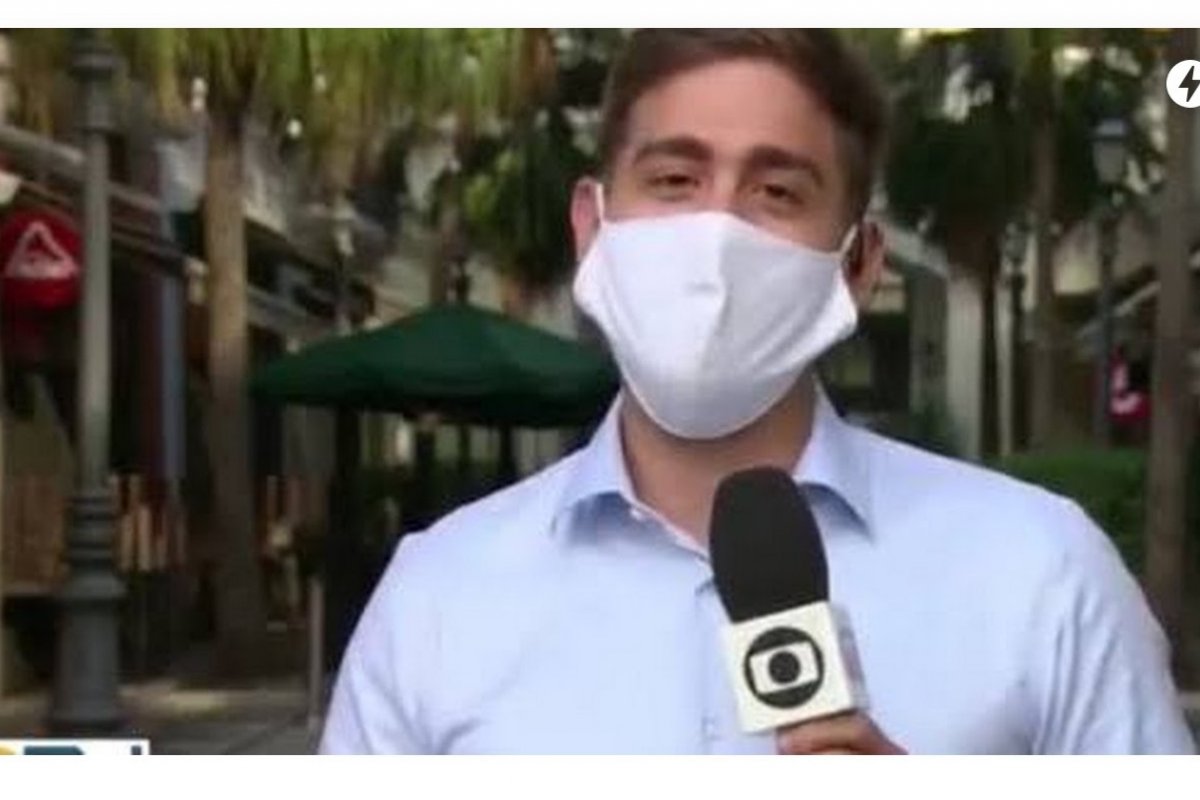 Repórter da TV Globo se declara ao vivo para o marido