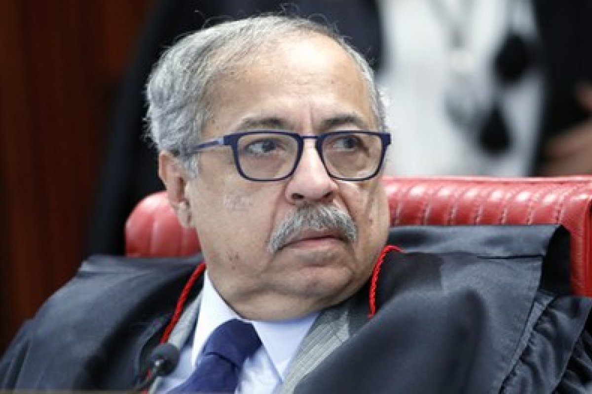 Og Fernandes consulta ministro Alexandre de Moraes sobre andamento de inquérito das fake news