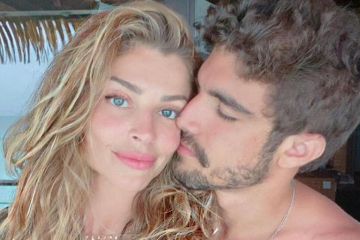 Grazi se declara para Caio Castro no Dia dos Namorados