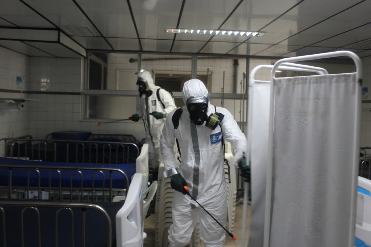 Coronavírus: Brasil começa sábado com mais de 830 mil casos confirmados