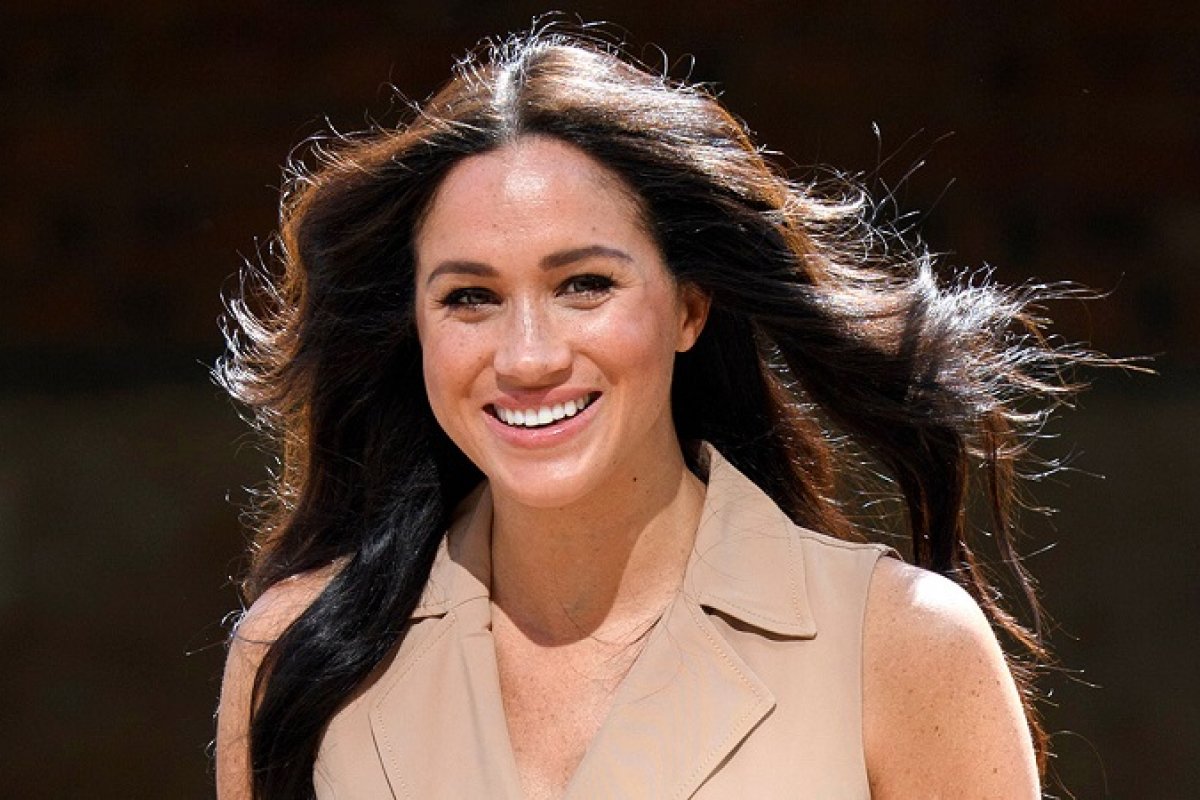 Meghan Markle é elogiada em seu primeiro trabalho fora da família real