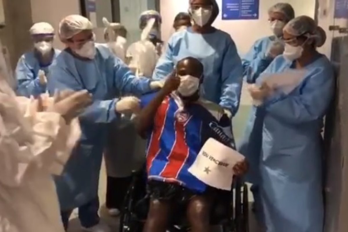 Bahia lança campanha que fornece camisa do time para torcedores recuperados da Covid-19