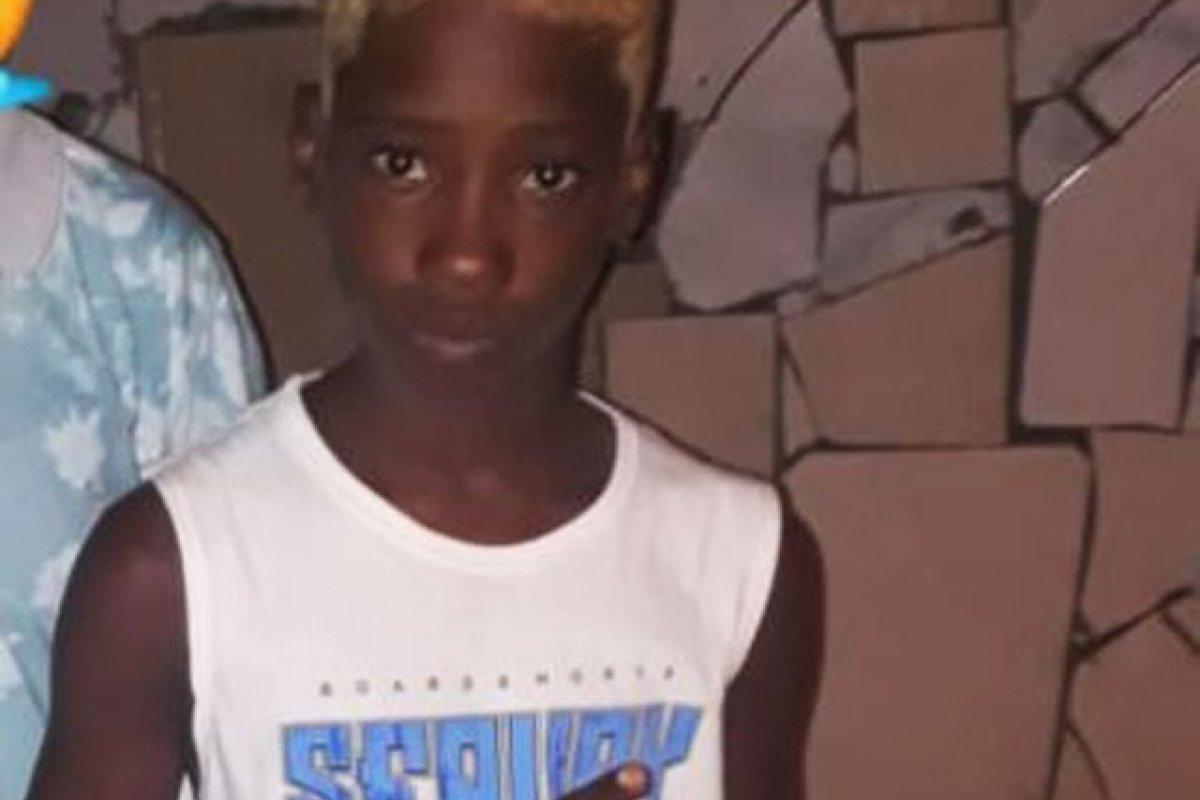 Criança morre durante tiroteio entre policiais e homens armados em Salvador