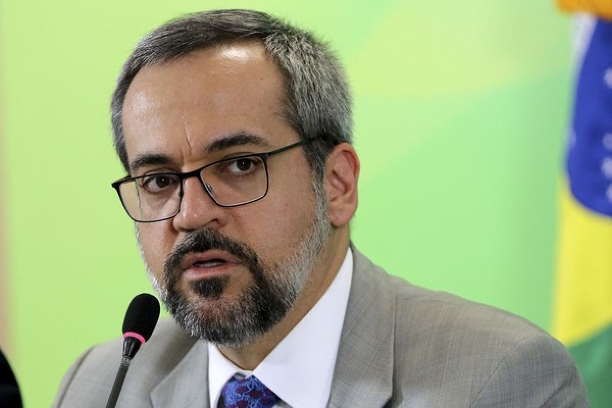 "Não fui notificado", afirma Weintraub sobre ter sido multado pelo governo do DF