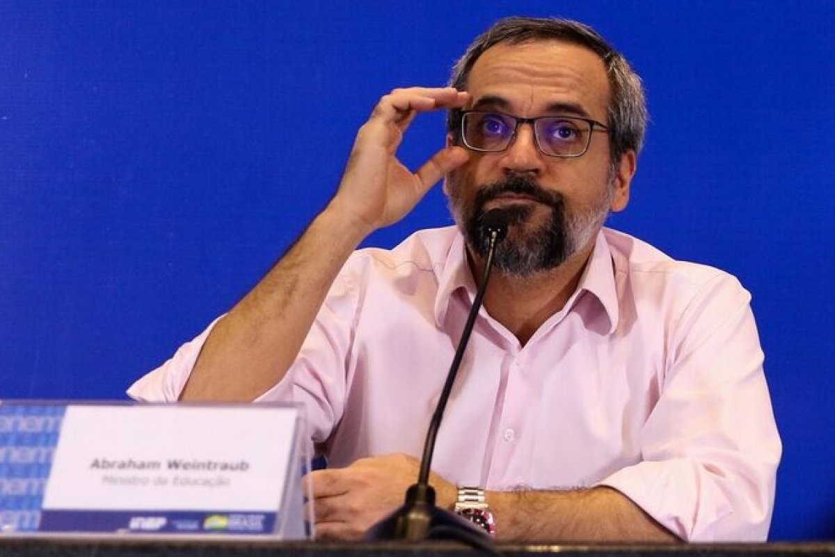 Weintraub anuncia saída do Ministério da Educação