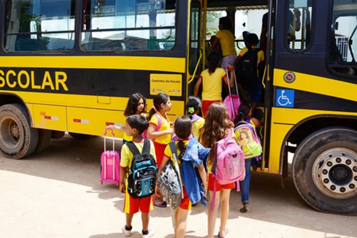 João Dória decide cortar transporte escolar de estudantes de unidades estaduais