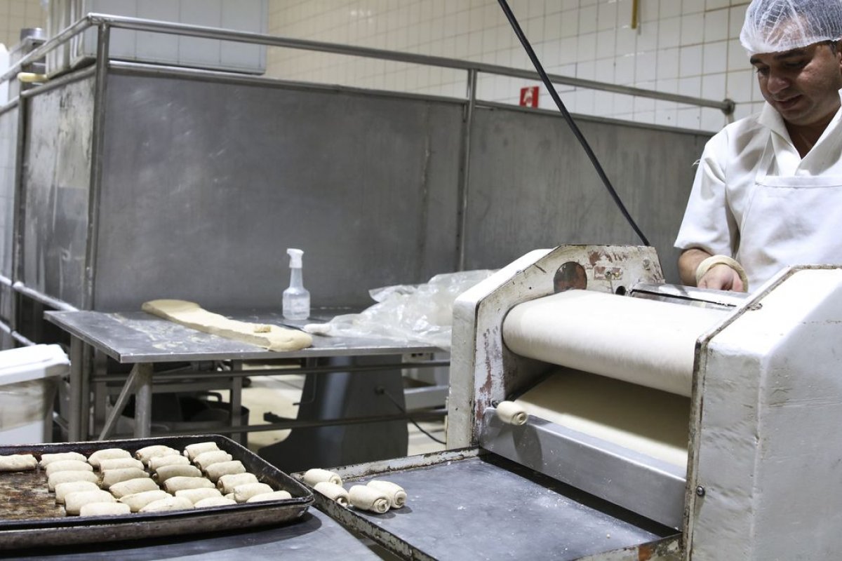 Cervejaria lança projeto para doar pães para famílias em vulnerabilidade durante a pandemia