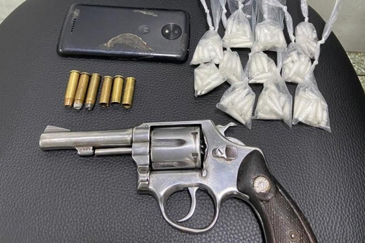 Suspeito de ser autor de homicídios morre após ser baleado durante confronto com policiais em Salvador