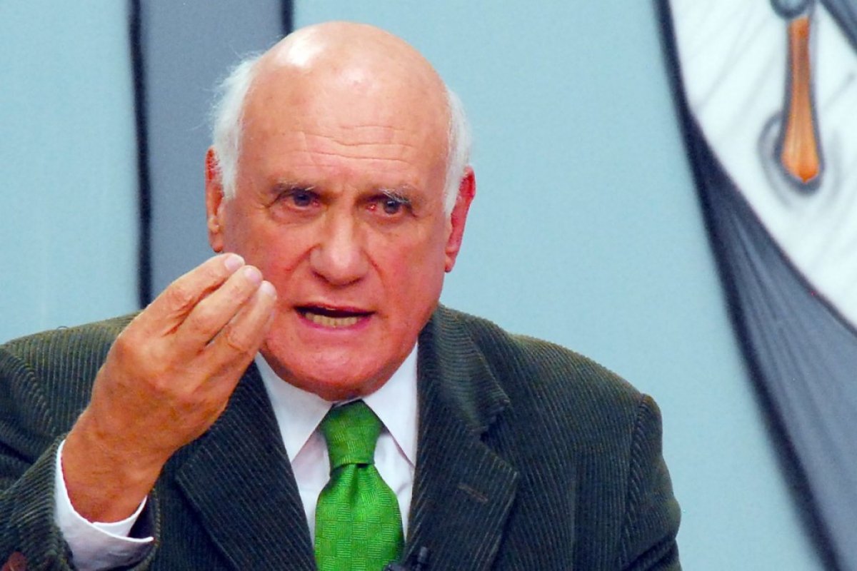 Veja Vídeo: Senador afirma que eleições estão oficialmente adiadas