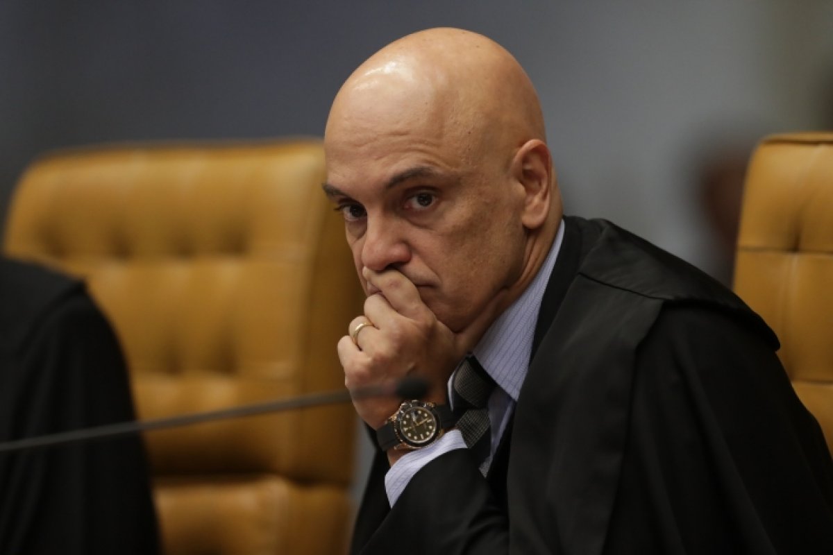 Pedido de 'prisão' do ministro Alexandre de Moraes é um dos assuntos mais comentado nas redes sociais