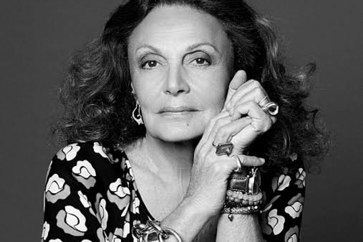 Crise: Diane von Furstenberg fecha quase todas as lojas e realiza demissões em massa