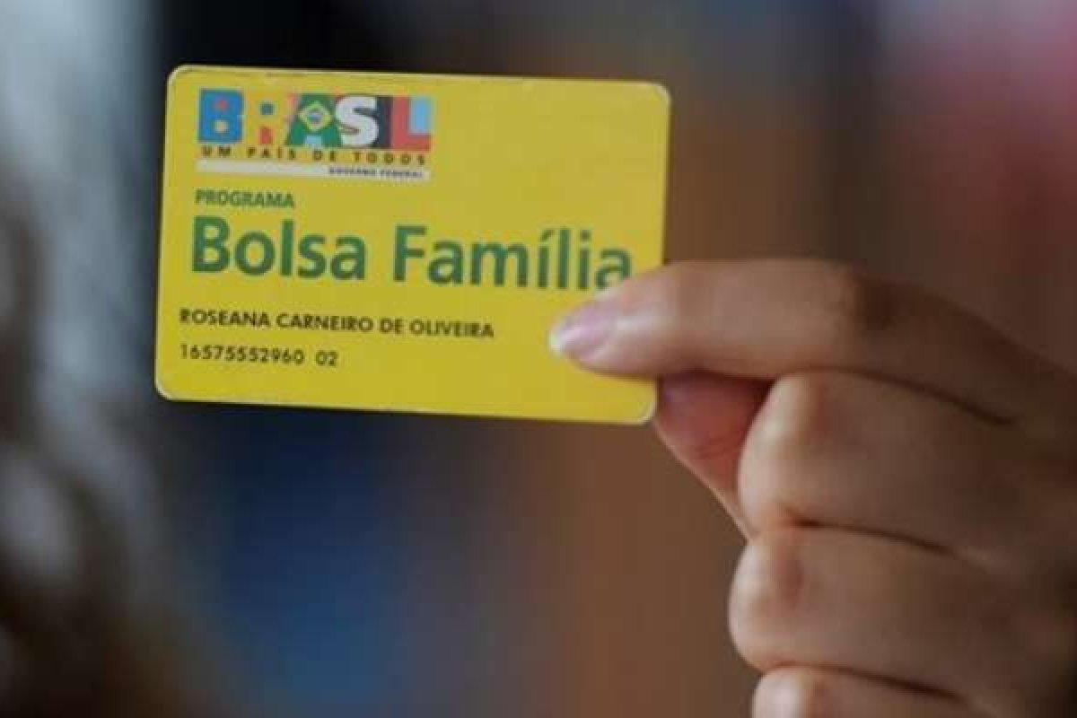 Ministério alerta para fraude via WhatsApp sobre 13° do Bolsa Família