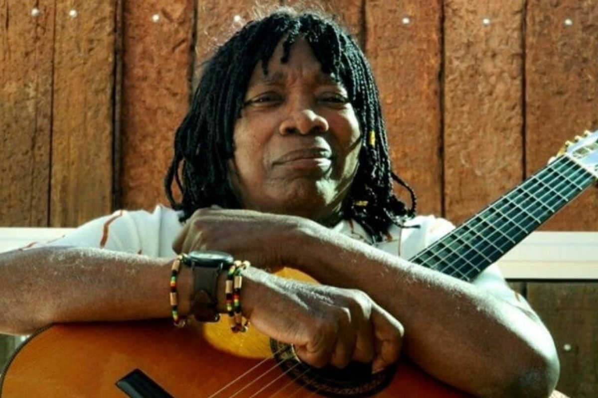 Milton Nascimento anuncia sua primeira live com grandes sucessos