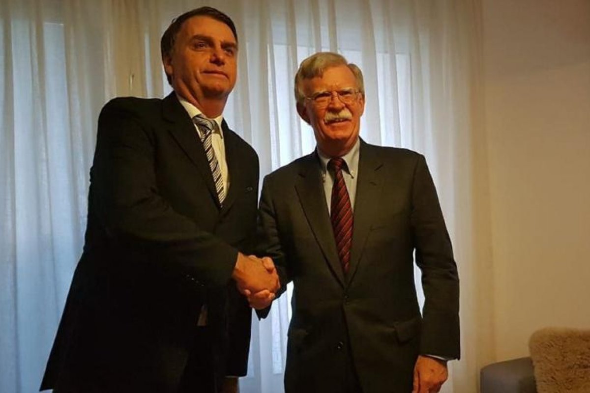 Governo Bolsonaro teria dito em 2019, à Casa Branca que fim de Maduro estava próximo