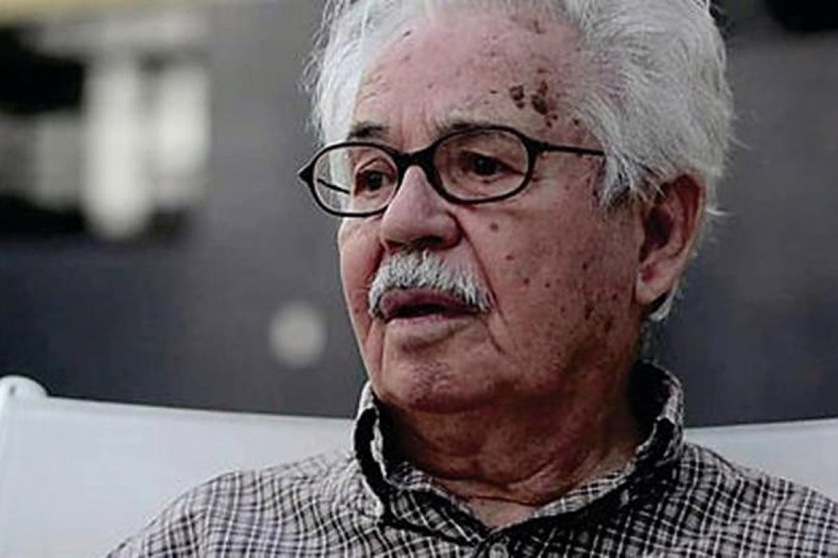 Morre o historiador baiano Luis Henrique Dias Tavares