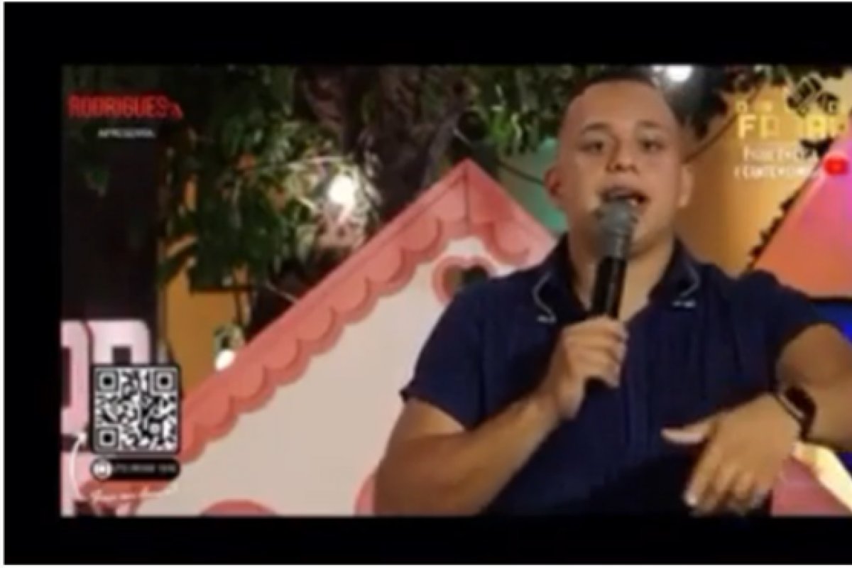 Veja Vídeo: Após denúncia de vizinho, cantor encerra live e diz que prefeito Colbert Martins “é um vagabundo”