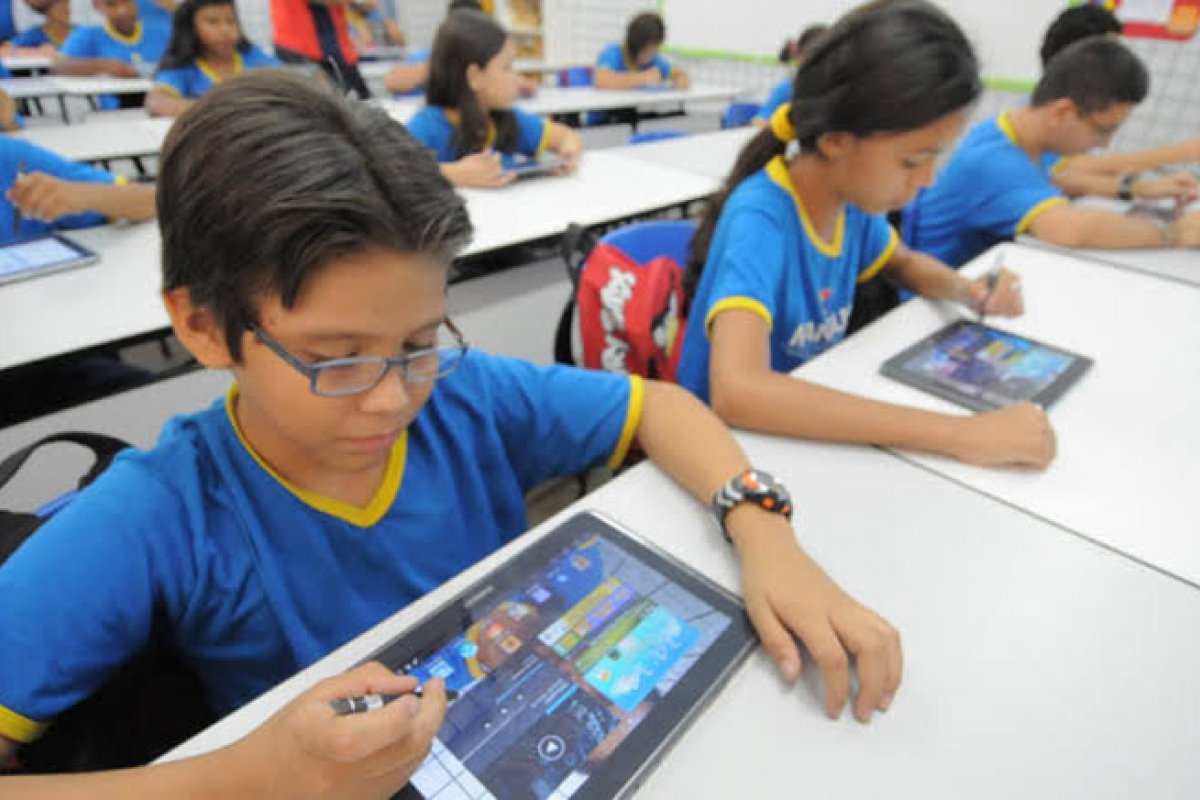 Prefeitura quer comprar tablets para alunos de ensino fundamental