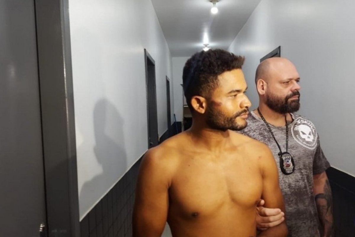 Sobrinho preso por matar a tia confessa crime e diz que ouviu 'vozes do universo'