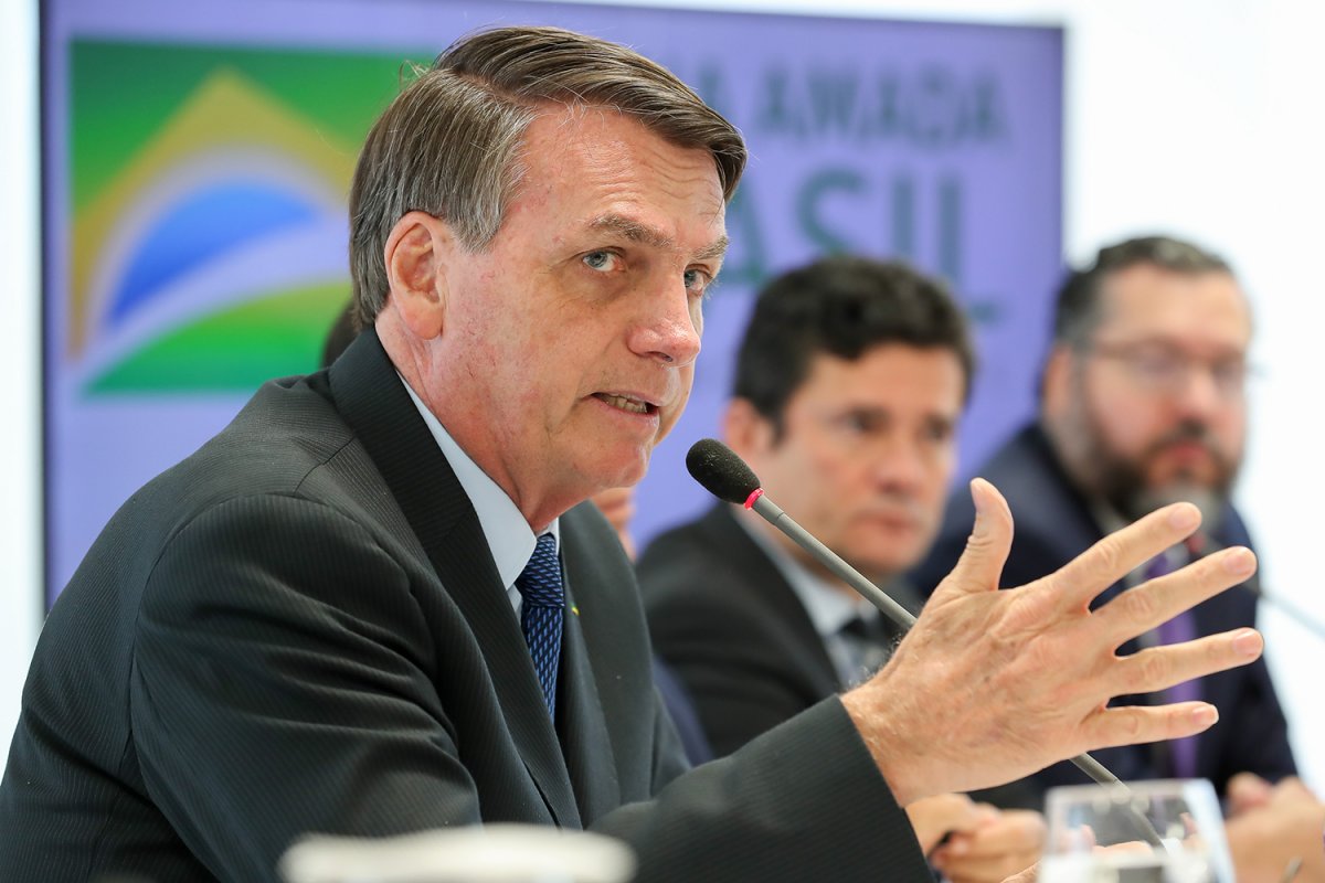 PF pede ao STF para ouvir Bolsonaro sobre suposta interferência no órgão