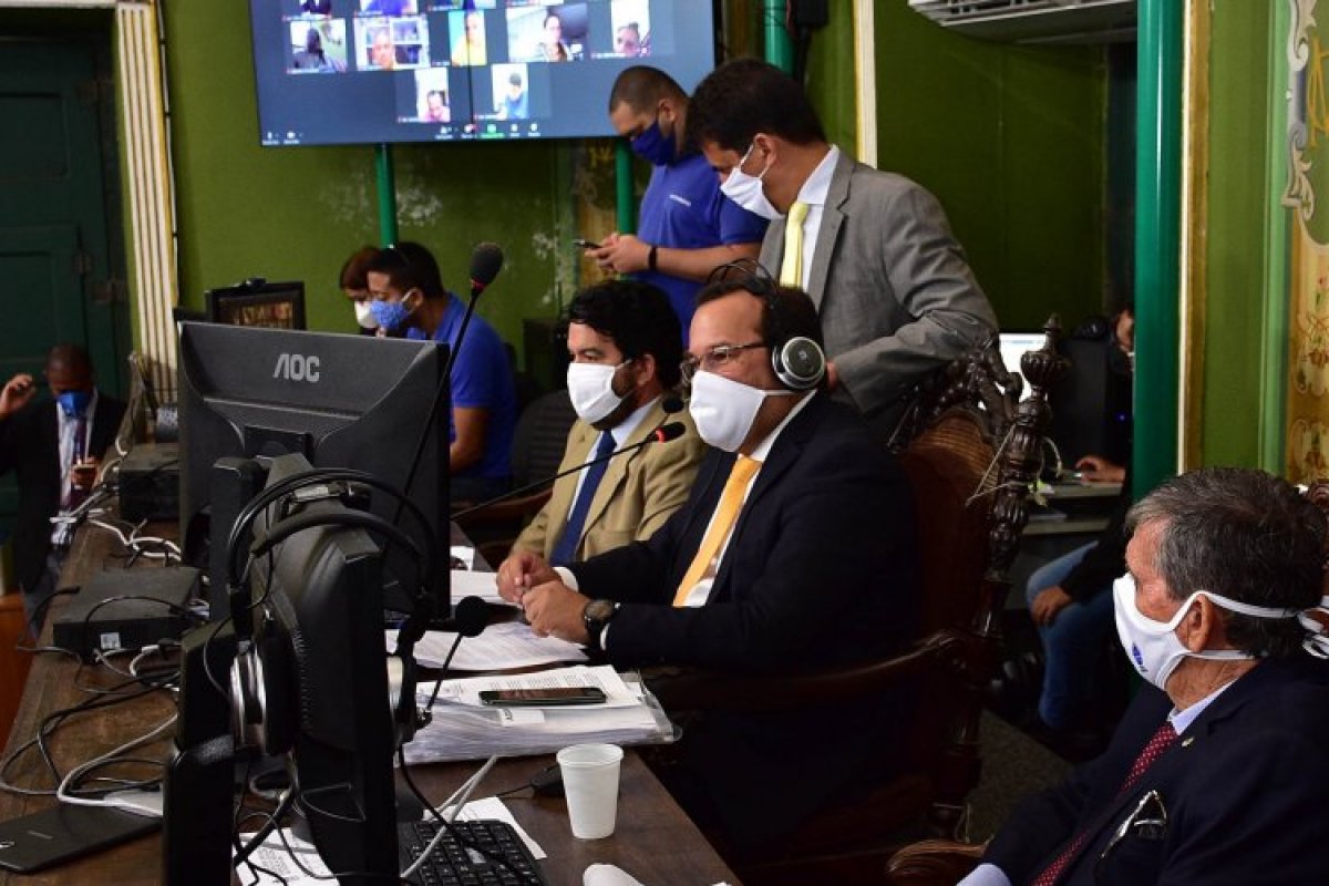 Câmara aprova ampliação do auxílio de R$ 270 em Salvador