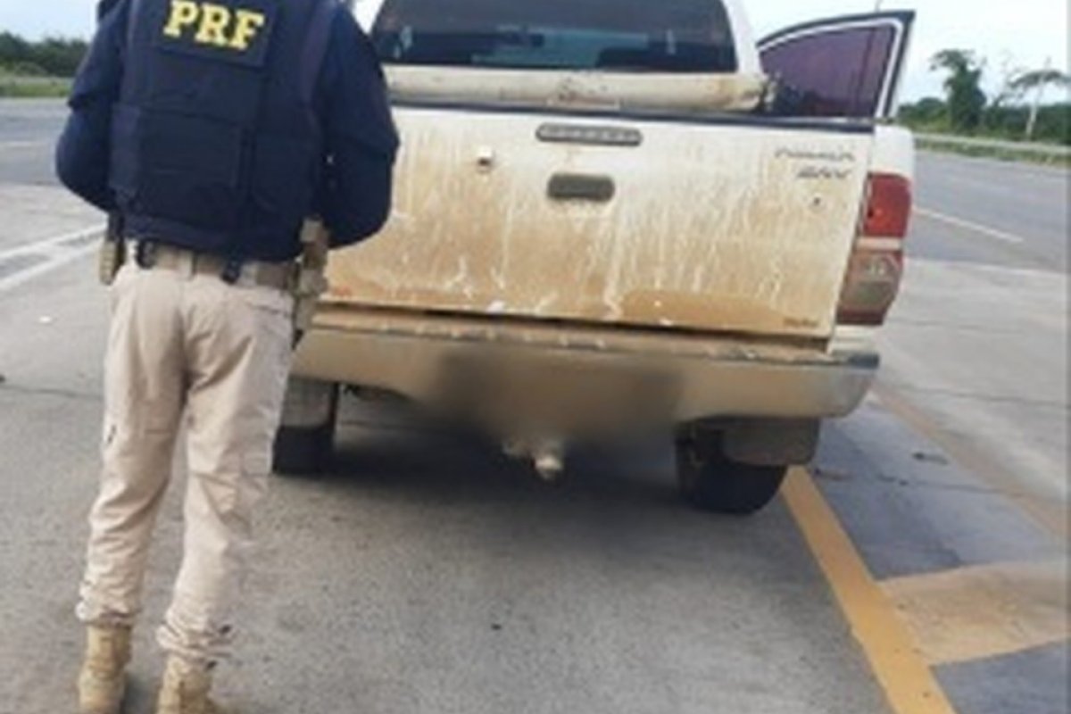 Homem é preso depois de flagrante em caminhonete com sinais de adulteração