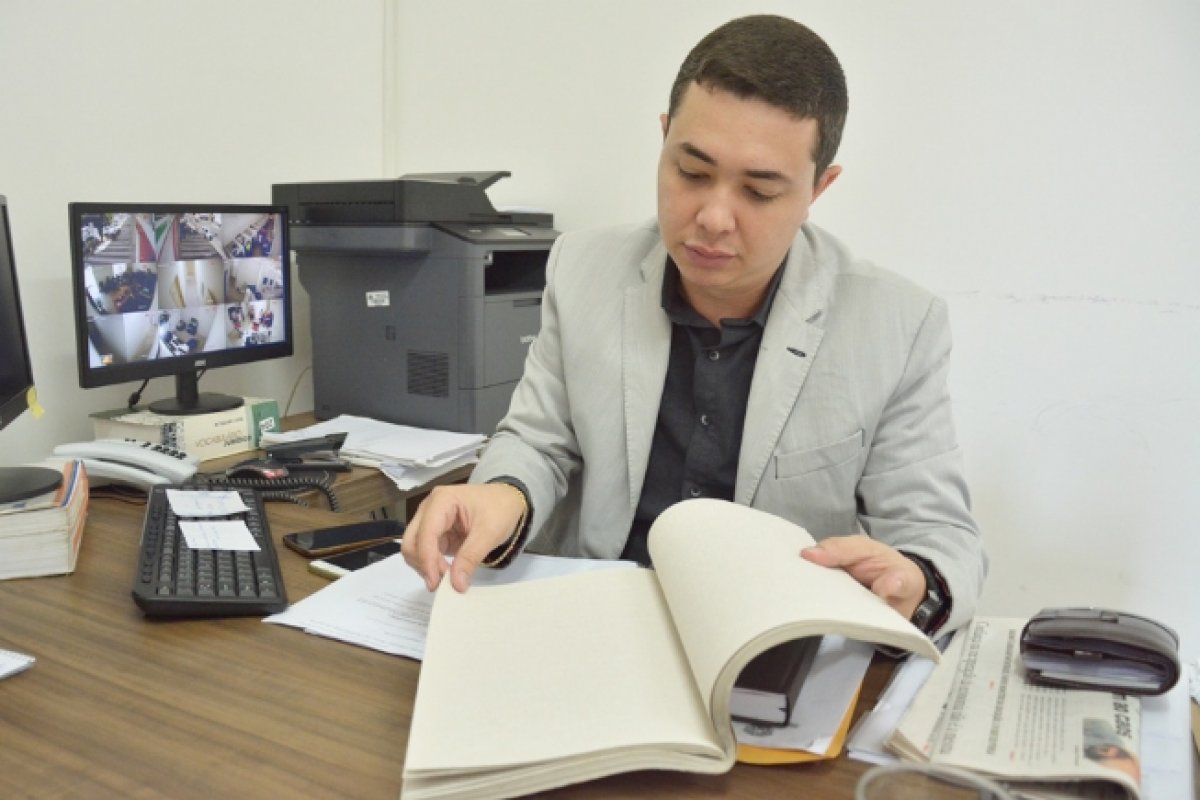 Prefeito de Feira determina exoneração de procurador acusado de assédio