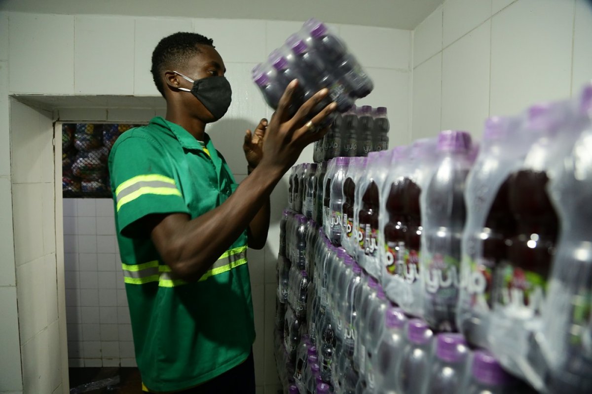 32 mil sucos e refrigerantes são doados para hospital e restaurantes populares em Salvador
