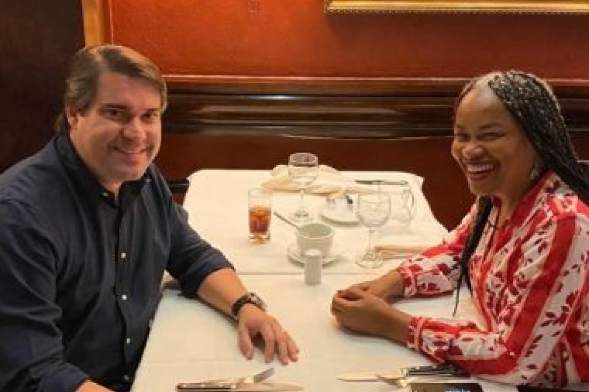 Olívia Santana e Niltinho anunciam chapa para prefeitura de Salvador