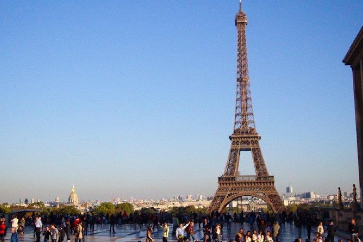 Torre Eiffel reabre ao publico nesta quinta-feira